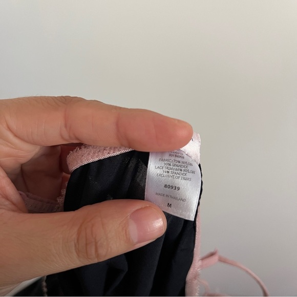 Jezebel Y2K Black Spaghetti Strap Cami with Pink Lace and Pink Bow-Size Medium - Picture 6 of 9